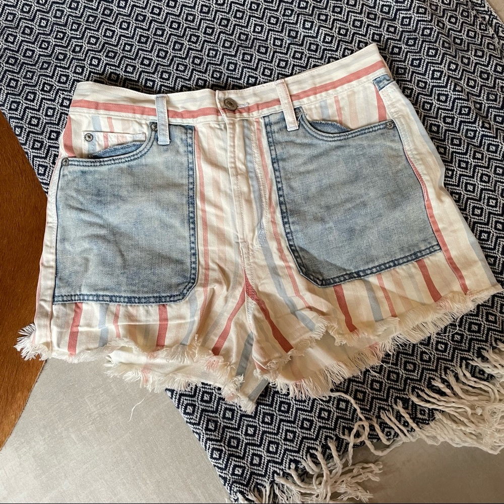 American Eagle striped mom short 6